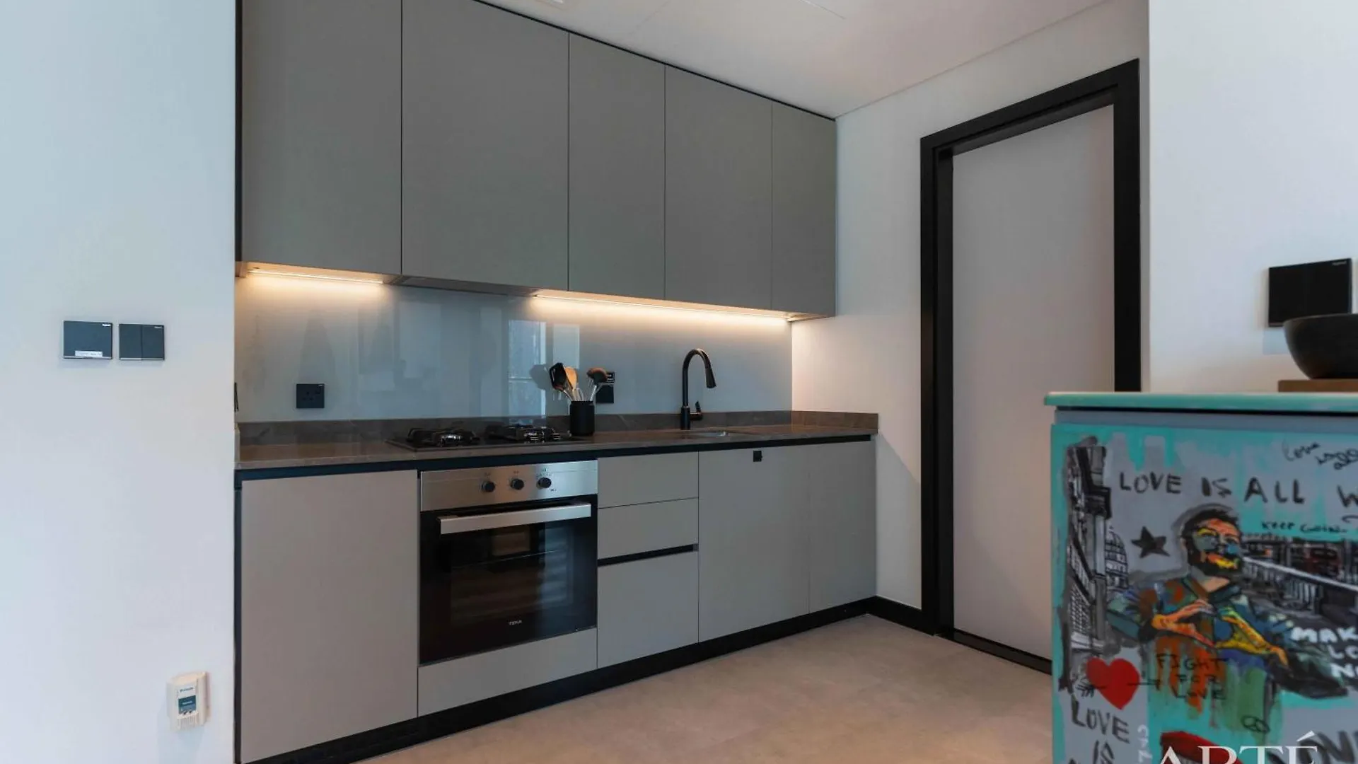 Arte - 1 Br: Artistic Wood Decor 10% Off. Apartment Dubai